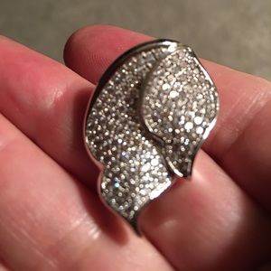 Beautiful Pave Leaf Pendant
